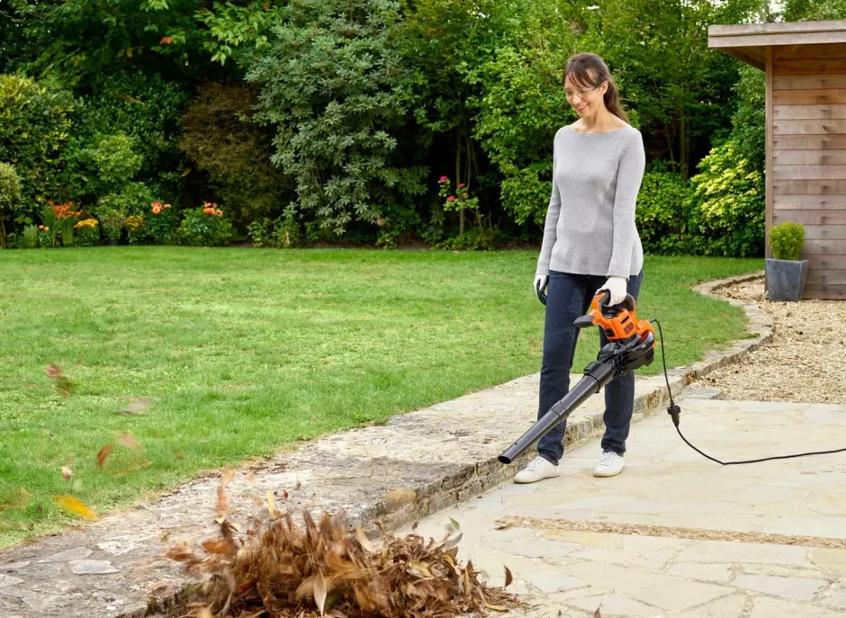 Black & Decker Løvblæser 3000W Blæse- & Sugefunktion^ Værktøj & Have