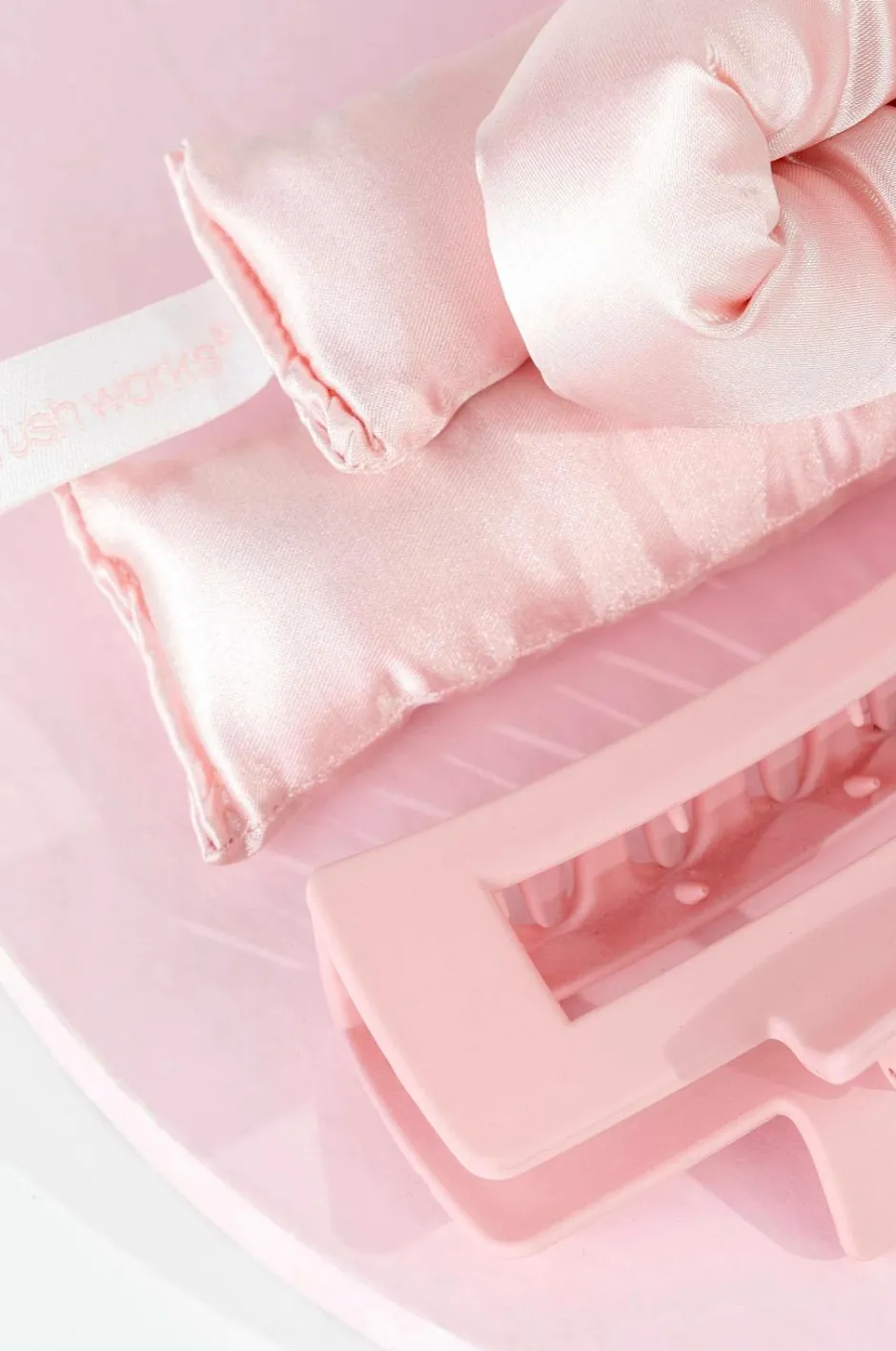 Brushworks Heatless Curler^ Styling