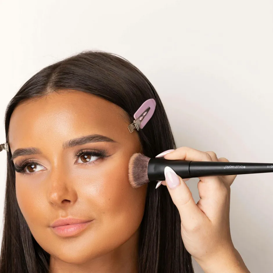 Brushworks No. 11 Flat Top Contour Brush^ Makeupbørster