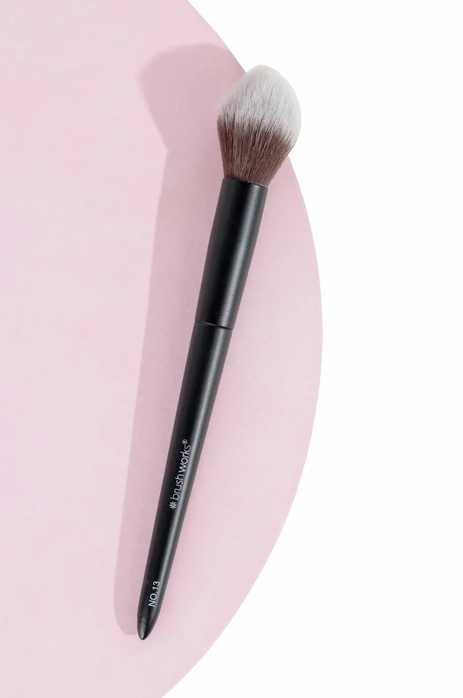Brushworks No. 13 Highlight Brush^ Makeupbørster