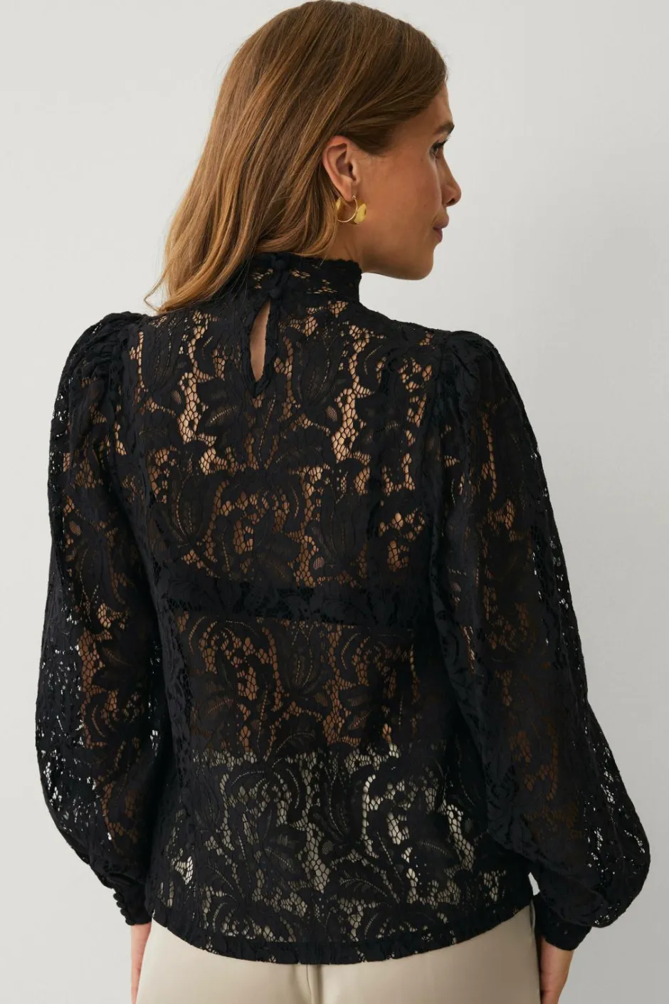 Ellos Collection Blondebluse med høj halsudskæring^Dame Skjorter & Bluser