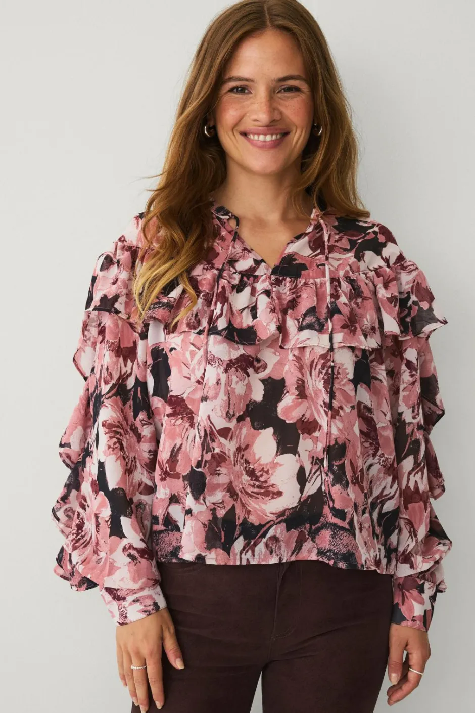 Discount Collection Bluse med volanter Dame Skjorter & Bluser