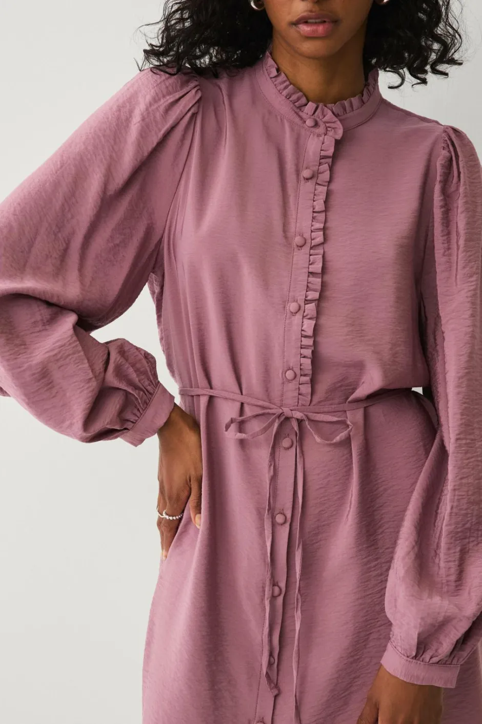 New Collection Kjole med flæsekant Dame Kjoler