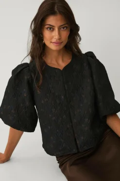 Outlet Collection Kort blusejakke med blomstermønster Dame Blazere & Veste