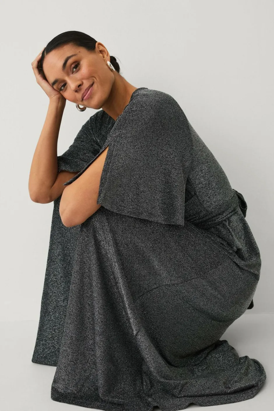 New Collection Maxi kjole i lurex med bindebælte Dame Kjoler
