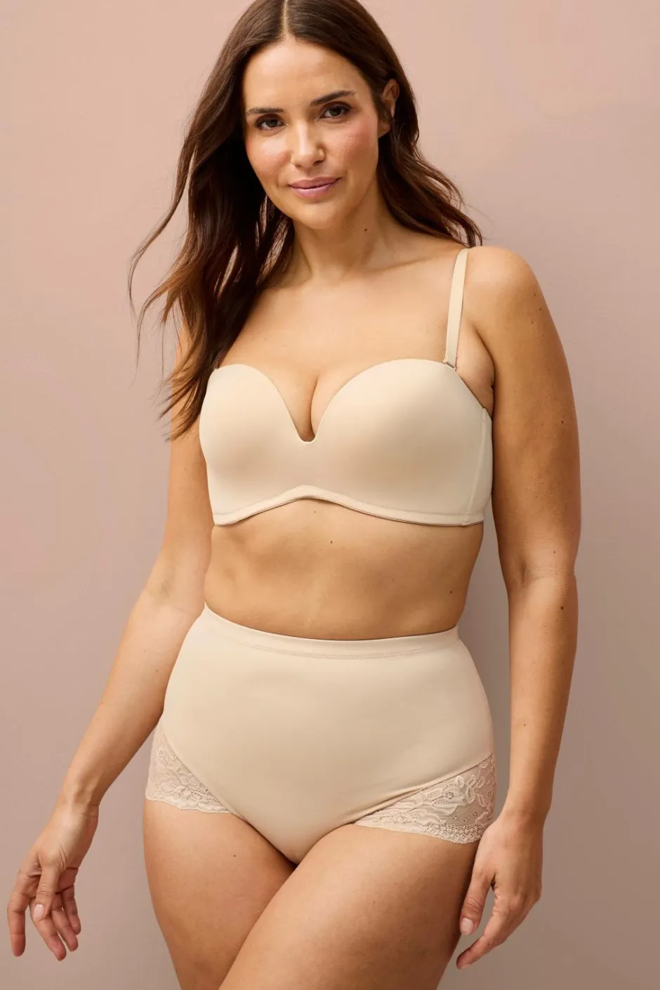 Ellos Collection Shapingtrusser med blondedetaljer - medium støtte^Dame Shaping