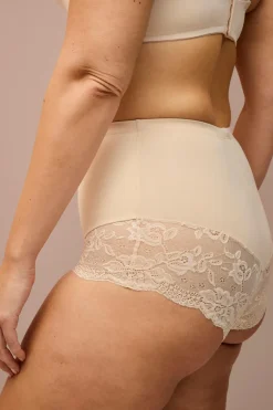 Ellos Collection Shapingtrusser med blondedetaljer - medium støtte^Dame Shaping