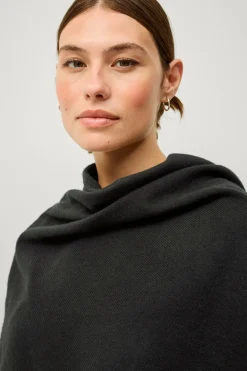 Discount Collection Strikket poncho Dame Trøjer & Cardigans