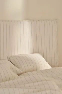 Ellos Home Betræk til hovedgærde Elly Thin Stripe i genanvendt halvlinned^ Møbeltekstiler