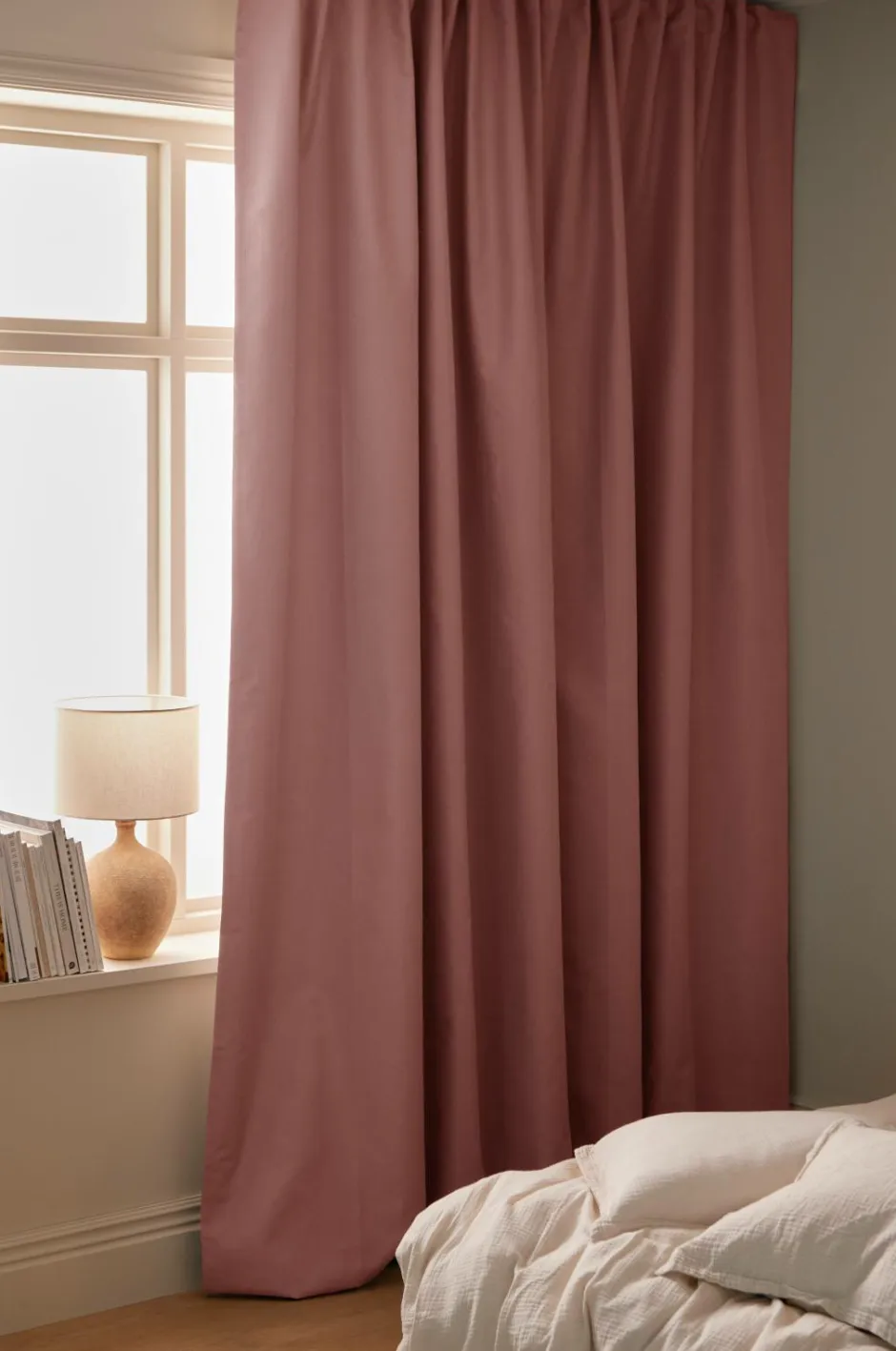 Outlet Home Mørklægningsgardin Hedda Wide 1-pak Mørklægningsgardiner