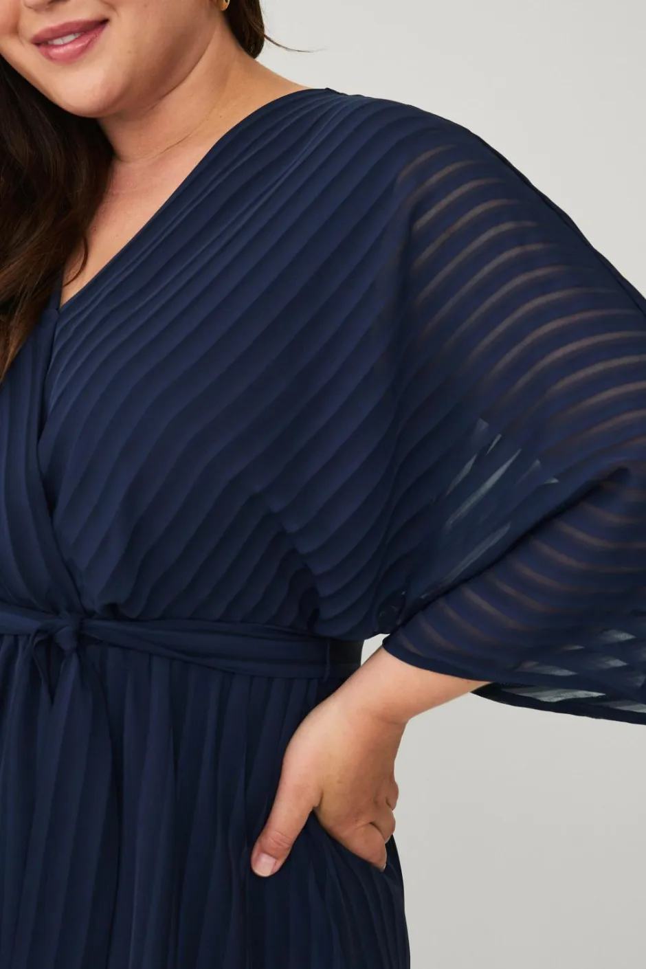 Ellos Plus collection Kjole med V-hals^Dame Kjoler