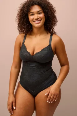 Sale Plus collection Shapingbody med blondedetaljer - medium støtte Dame Shaping