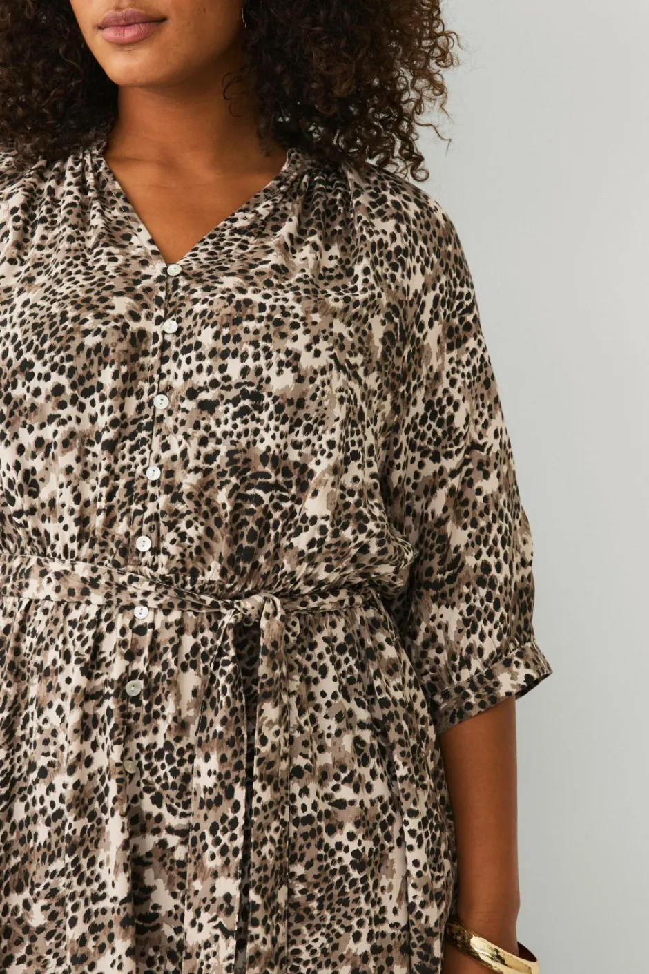 Outlet Plus collection Kjole med flæser Dame Kjoler