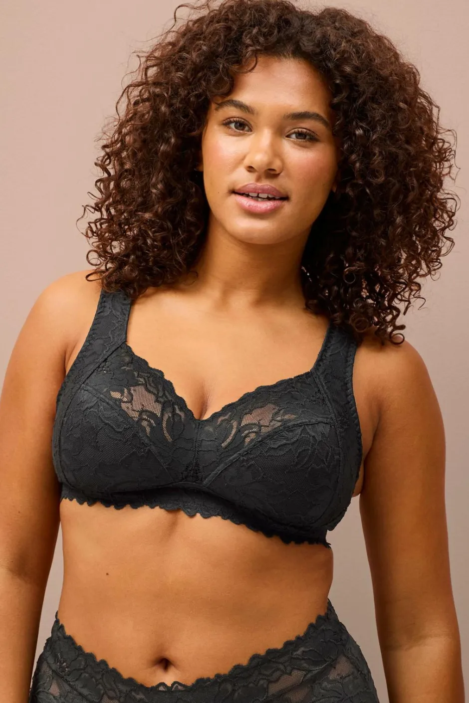 New Plus collection Blød bh med upolstrede skåle Dame Bh'Er