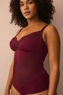 Hot Plus collection Shapingbody med blondedetaljer - medium støtte Dame Shaping