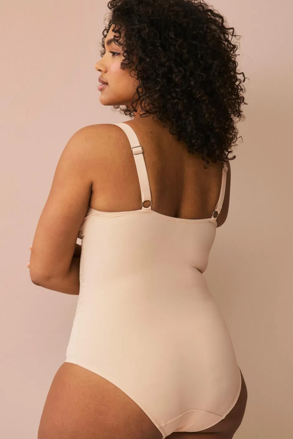 Sale Plus collection Shapingbody med blondedetaljer - medium støtte Dame Shaping
