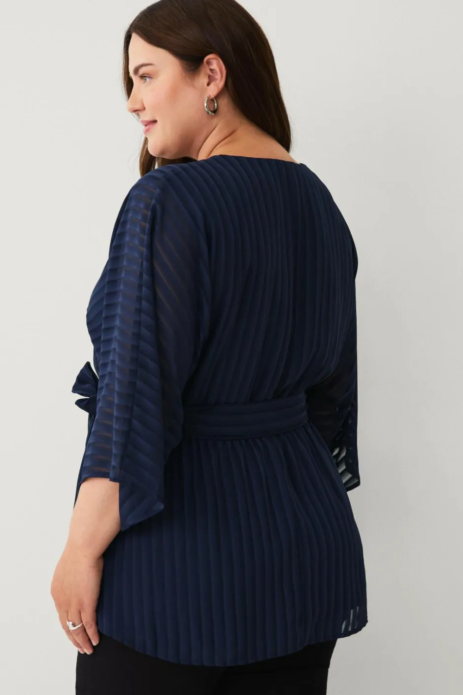 Sale Plus collection Bluse med V-hals Dame Skjorter & Bluser