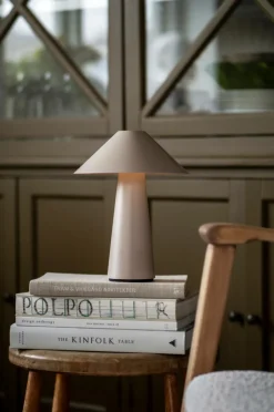 Globen Lighting Bærbar bordlampe Cannes IP44^ Genopladelige Lamper