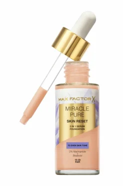 Max Factor Miracle Pure Serum Foundation^ Ansigt