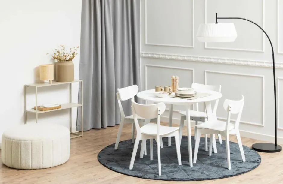 NORDFORM Roxby rundt spisebordssæt med bord og 4 stole, Ø105x76 cm^ Spisegrupper