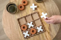 Present Time Tic Tac Toe^ Pynteting