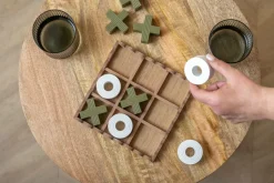 Present Time Tic Tac Toe^ Pynteting