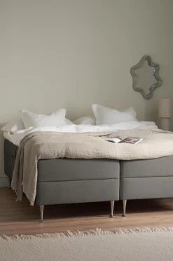 Sale Justerbar seng Luna Fast Senge & Madrasser