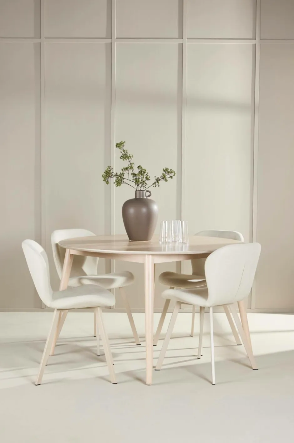 Venture Home Spisebord Flora med Lilja-stol^ Spisegrupper