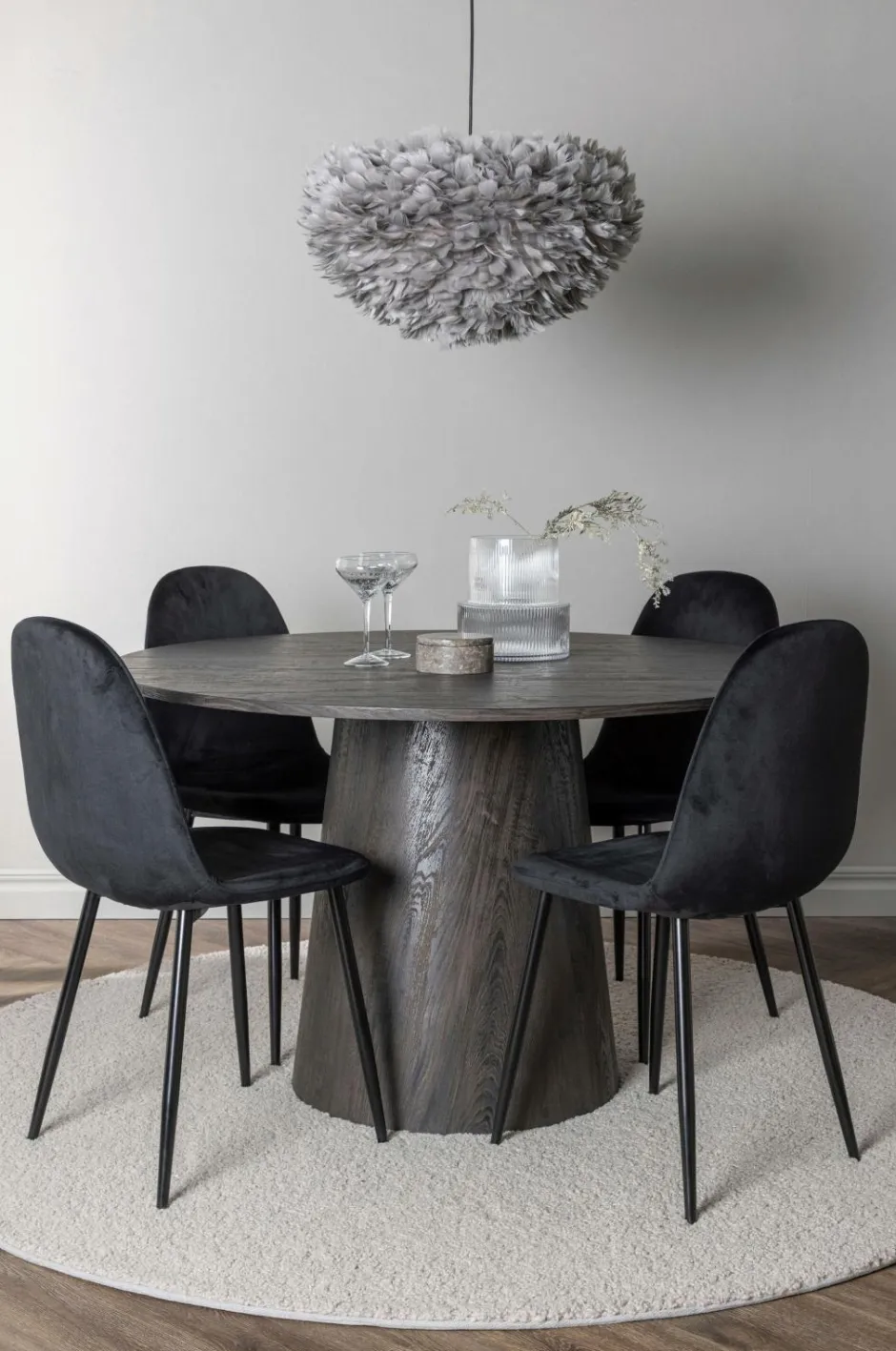 Spisegruppe Lanzo med 4 stole Polar Spisegrupper