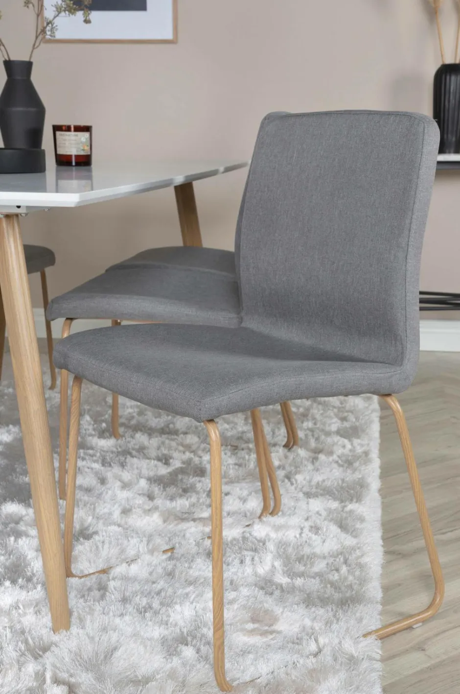 Online Spisegruppe Polar med stolene Mace Spisegrupper