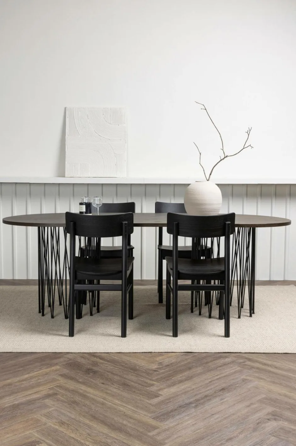Spisegruppe Stone Oval og stolene Montros Spisegrupper
