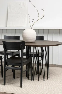 Spisegruppe Stone Oval og stolene Montros Spisegrupper